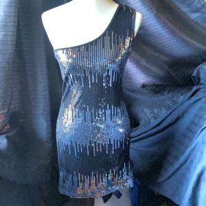 K dream One Shoulder Sequin Dress L